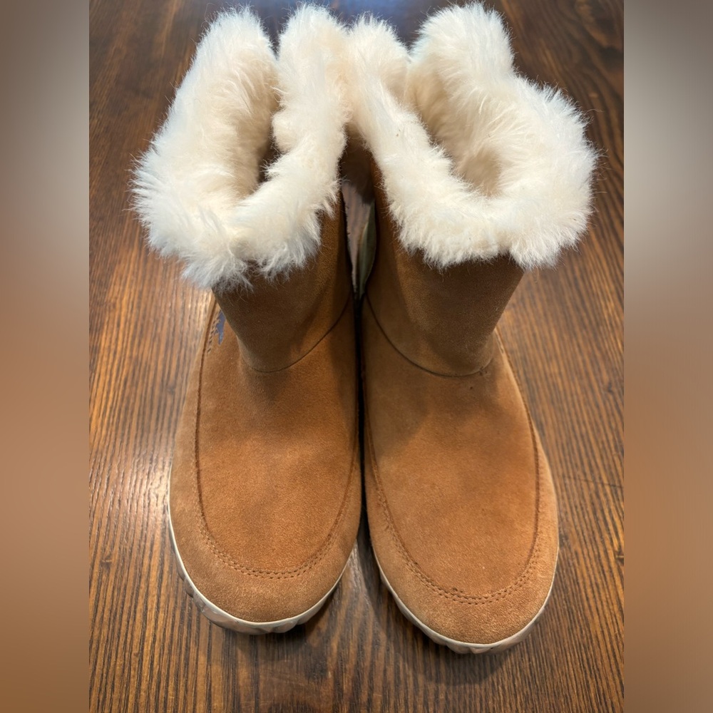 Sorel Size 9 Slipper Boots